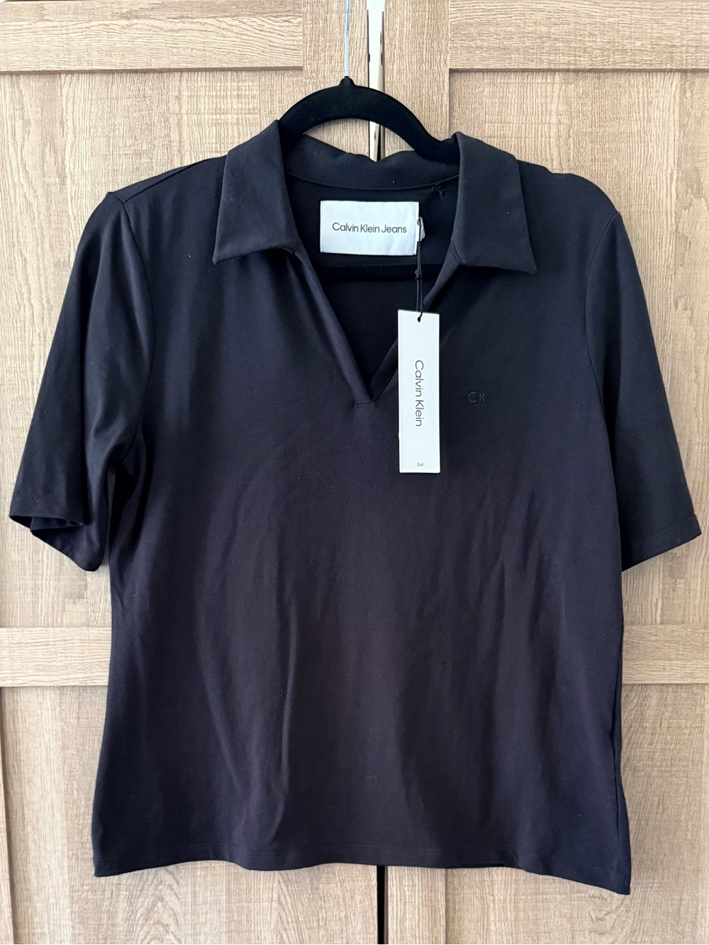 Calvin Klein Black Short-Sleeve Polo V-Neck Shirt SZ.M